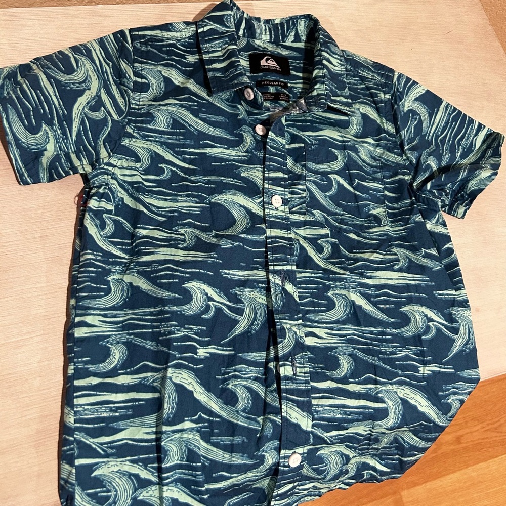 Quicksilver button down shirt sz 7